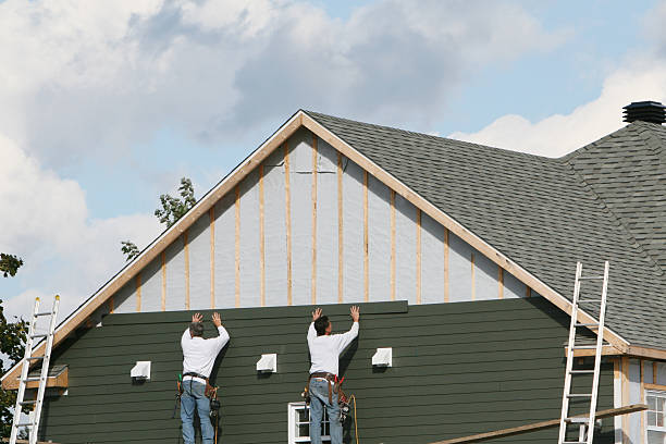 Professional Vinyl Siding technician working in Joffre, PA